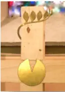 Dornenkrone am Osterkreuz