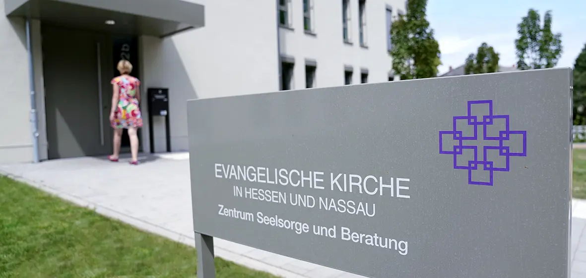 Eingang des Zentrum Seelsorge und Beratung der EKHN