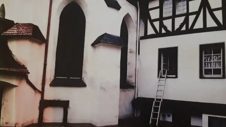 Die Texte und Fotos beruhen auf der "Besonderen Lernleistung - Geschichtsrezeption im digitalen Zeitalter: histocaching" als neue Form der Vergangenheitsbegegnung am Beispiel der Braubacher Barbarakirche." von Tobias Metz.