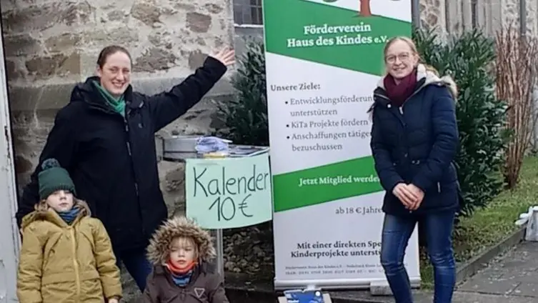 Auf dem Foto sieht man das neue RollUp des Fördervereins Haus des Kindes e.V.!