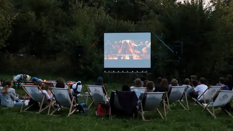 Ökumenisches Jugendevent im Bibelgarten