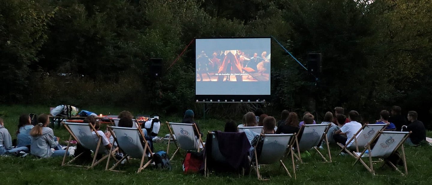Ökumenisches Jugendevent im Bibelgarten