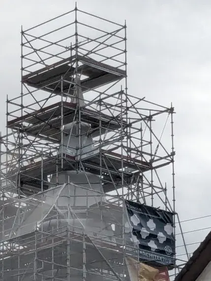 Kirchturm Dachsenhausen, eingerüstet