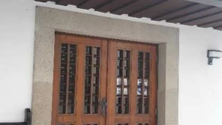 Die Texte und Fotos beruhen auf der "Besonderen Lernleistung - Geschichtsrezeption im digitalen Zeitalter: histocaching" als neue Form der Vergangenheitsbegegnung am Beispiel der Braubacher Barbarakirche." von Tobias Metz.