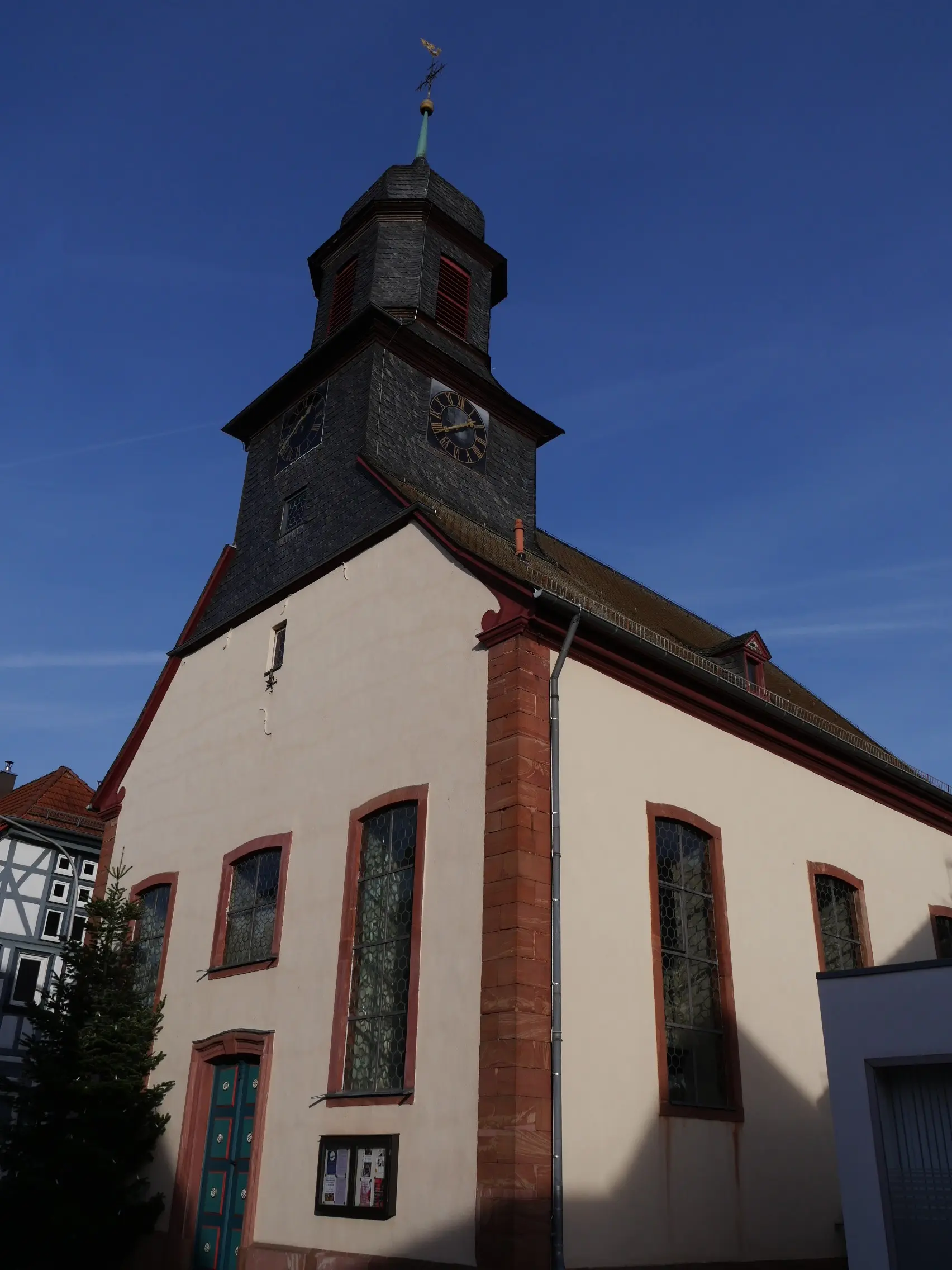 Bild der Kirche in Harreshausen