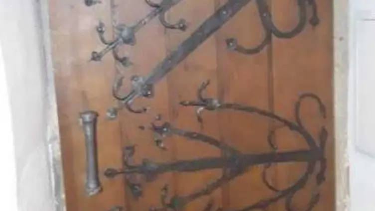 Die Texte und Fotos beruhen auf der "Besonderen Lernleistung - Geschichtsrezeption im digitalen Zeitalter: histocaching" als neue Form der Vergangenheitsbegegnung am Beispiel der Braubacher Barbarakirche." von Tobias Metz.