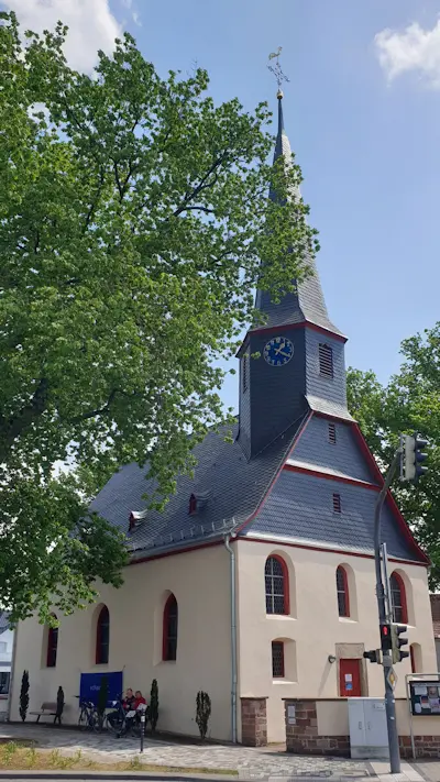 Bild der Goddelauer Kirche