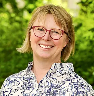 Porträtfoto zeigt Dr. Carmen Berger-Zell