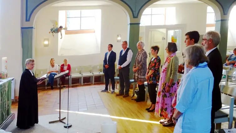 Gottesdienst mit Einführung des neuen Kirchenvorstandes am 12.09.2021 - v.l.n.r.: Andreas Barthel, Manfred Barthel, Pia Barthel, Christiane Kreim, Ursel Kunitsch, Marcel Merbach, Dietmar Schamber und Else Trumpold