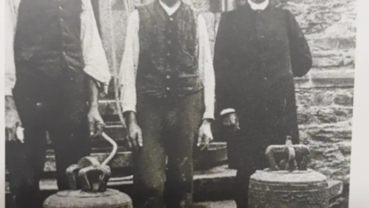 Die Texte und Fotos beruhen auf der "Besonderen Lernleistung - Geschichtsrezeption im digitalen Zeitalter: histocaching" als neue Form der Vergangenheitsbegegnung am Beispiel der Braubacher Barbarakirche." von Tobias Metz.