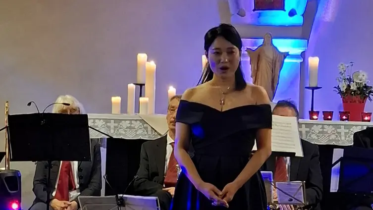 Eine Aufnahme des weihnachtlichen Konzertes unseres Posaunenchores in der Markuskirche im Jahr 2024.