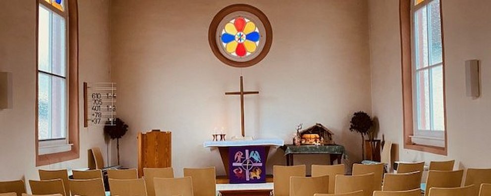 Innenansicht des Gebetsraums im Dillinger Dom.