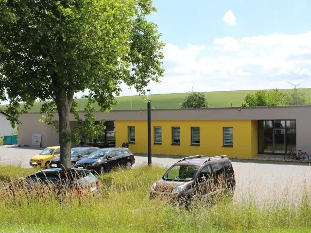 Ein neu gebauter Kindergarten in Offenheim