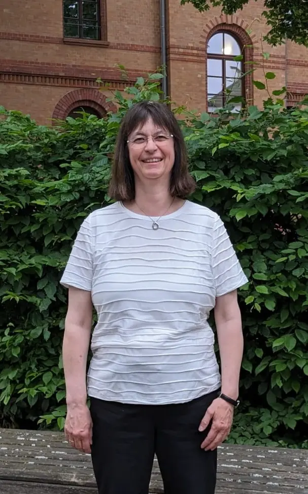 Chorleiterin Annegret Sternagel