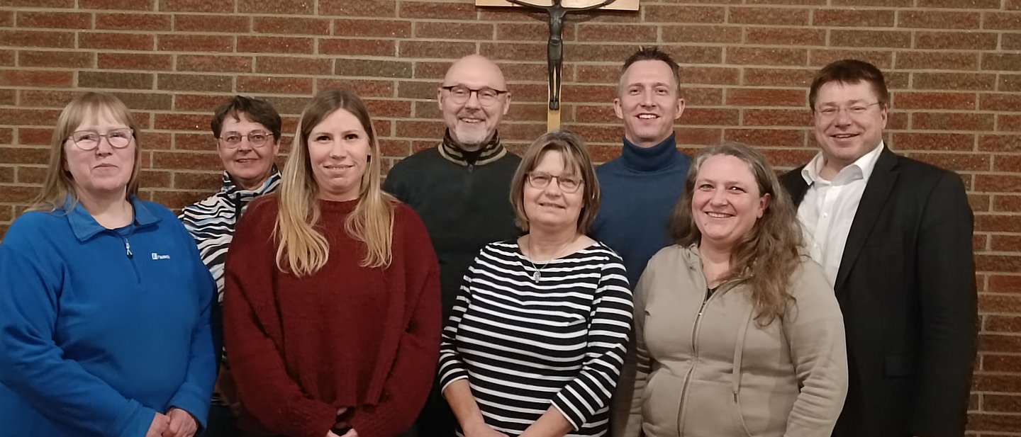 Gruppe mit Menschen die den Geschäftsführenden Ausschuss repräsentieren