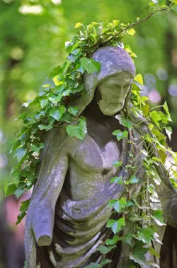 Christus in Efeu gehüllt