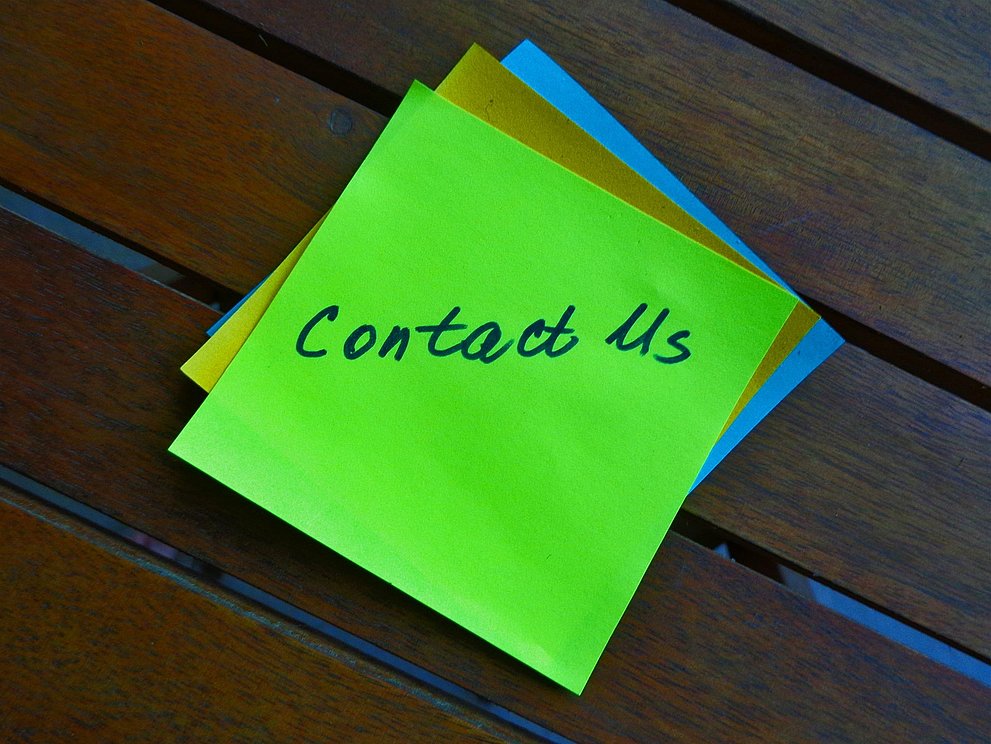 Post-id mit Text Contact us