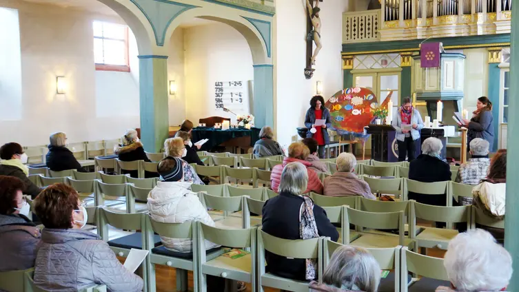 Gottesdienst zum Weltgebetstag - kath. Gemeindereferentin Dorothea Tambour-Antoci, Inge Barthel und Anna Plöcher