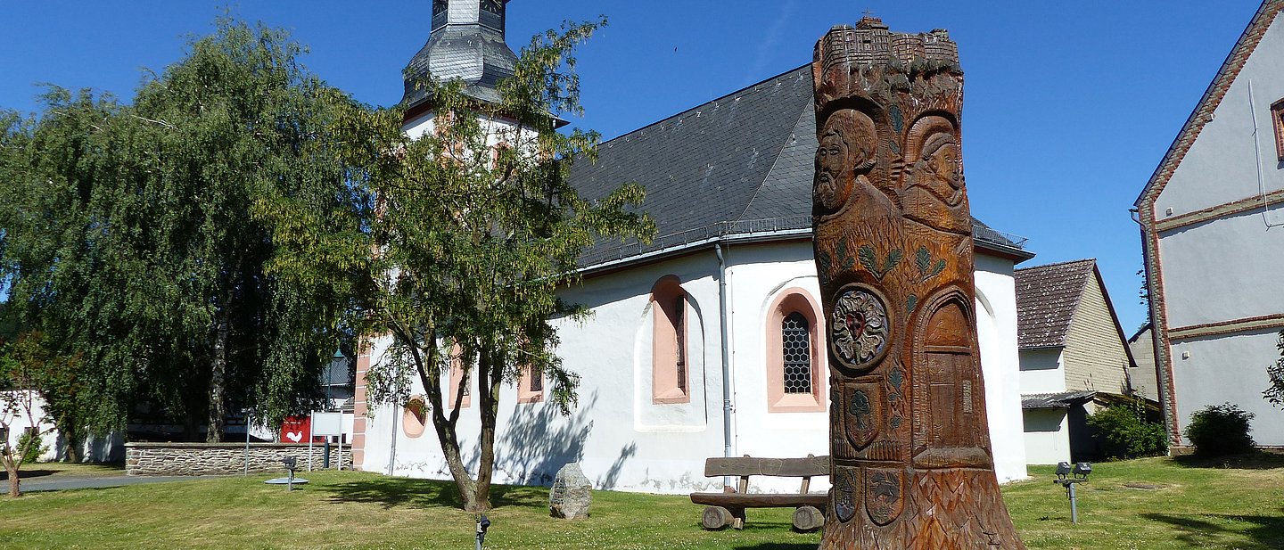 Kirche Dornholzhausen, Dornholzhausen, Kirche, Außenansicht Kirche Dornholzhausen