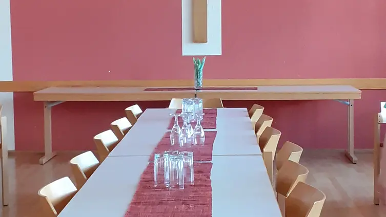 Gemeindesaal Tischbeispiel