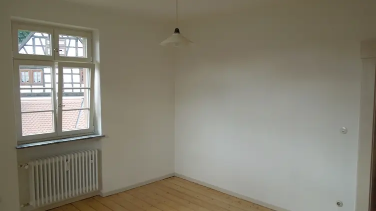 Zimmer im 1. Stock nach der Renovierung