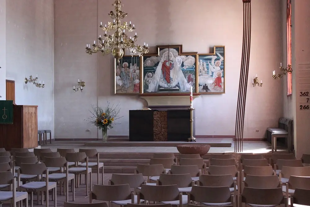 Kirchenraum, Ansicht zum Altar