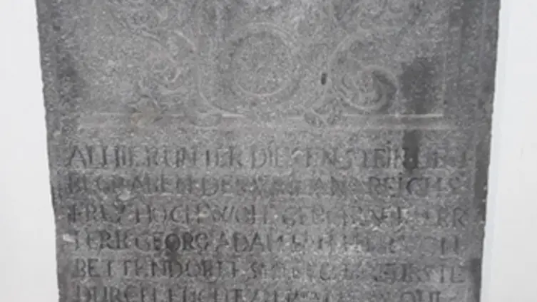 Die Texte und Fotos beruhen auf der "Besonderen Lernleistung - Geschichtsrezeption im digitalen Zeitalter: histocaching" als neue Form der Vergangenheitsbegegnung am Beispiel der Braubacher Barbarakirche." von Tobias Metz.