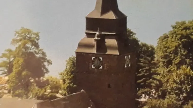 Die Texte und Fotos beruhen auf der "Besonderen Lernleistung - Geschichtsrezeption im digitalen Zeitalter: histocaching" als neue Form der Vergangenheitsbegegnung am Beispiel der Braubacher Barbarakirche." von Tobias Metz.