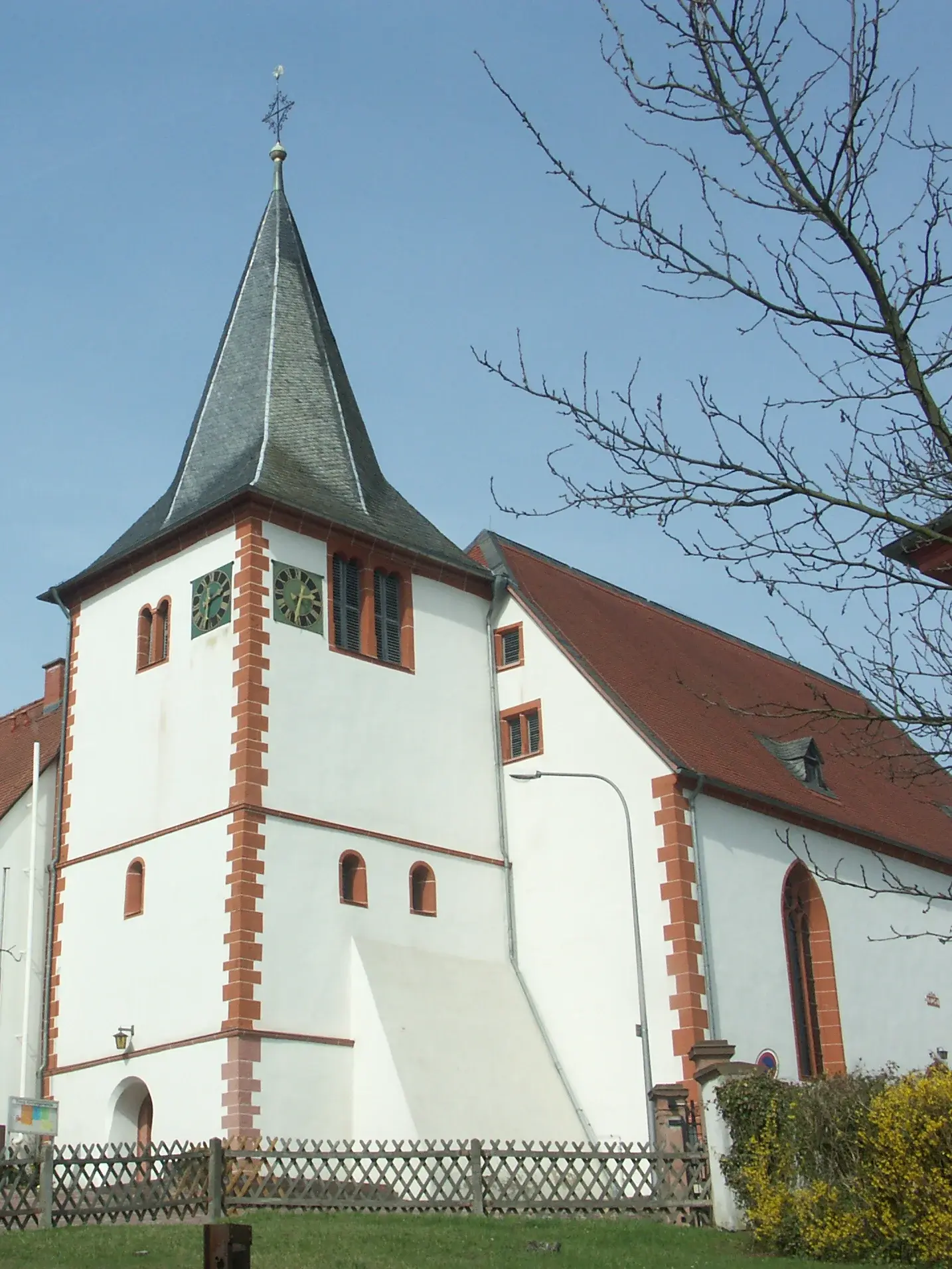 Evangelische Kirche Höchst im Odenwald Evangelische Kirche Höchst im Odenwald, Bestandteil des Baukomplexes des ehemaligen Klosters Höchst.