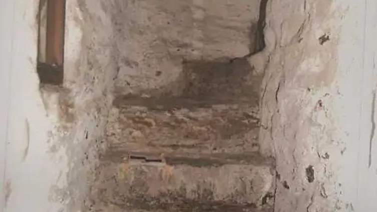 Die Texte und Fotos beruhen auf der "Besonderen Lernleistung - Geschichtsrezeption im digitalen Zeitalter: histocaching" als neue Form der Vergangenheitsbegegnung am Beispiel der Braubacher Barbarakirche." von Tobias Metz.