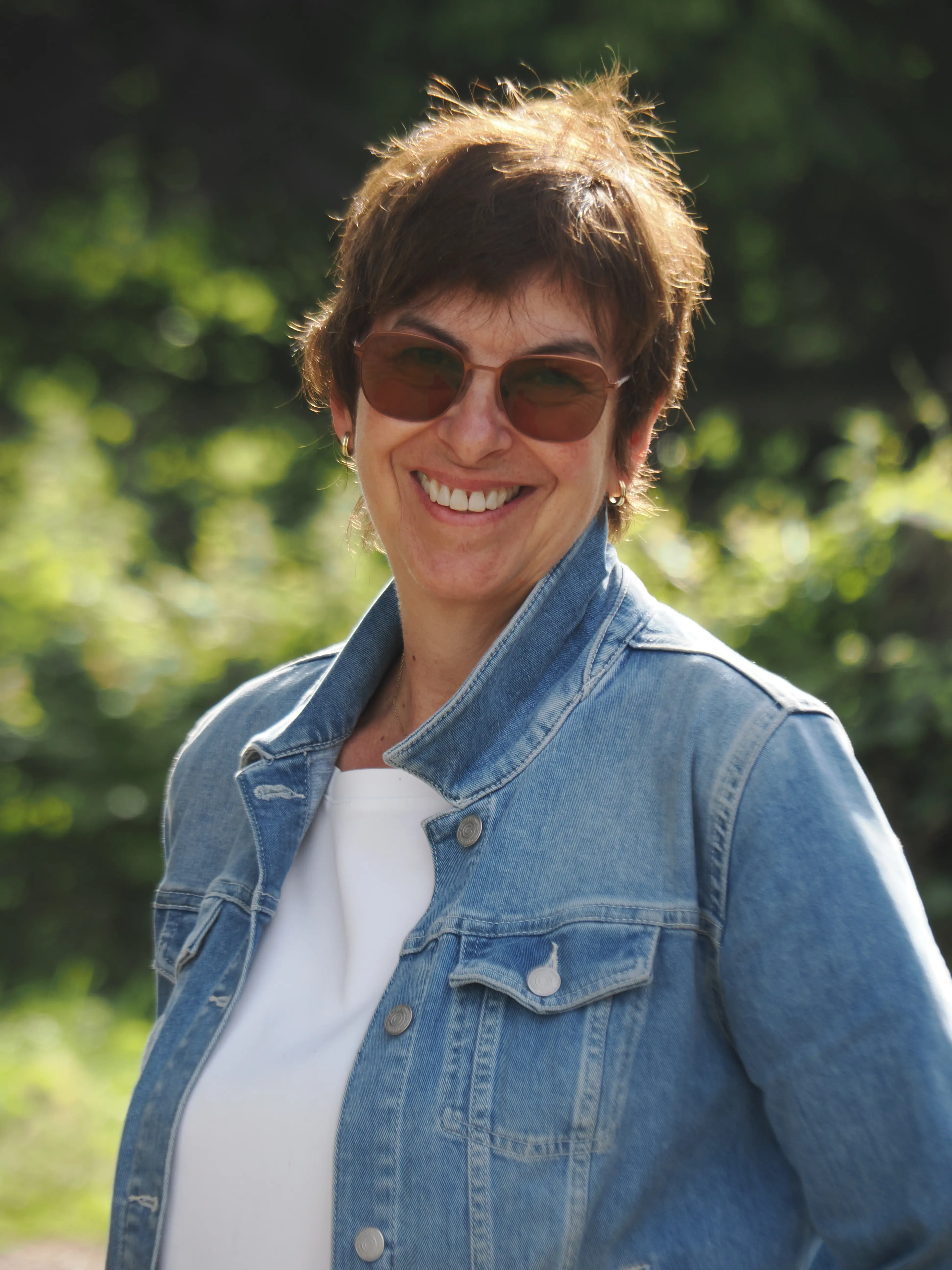 Portät von Verwaltungsangestellte Claudia Born