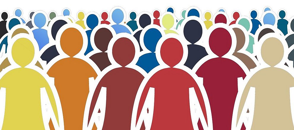 Illustration einer Menschenmenge, dargestellt als Silhouetten in verschiedenen Farben