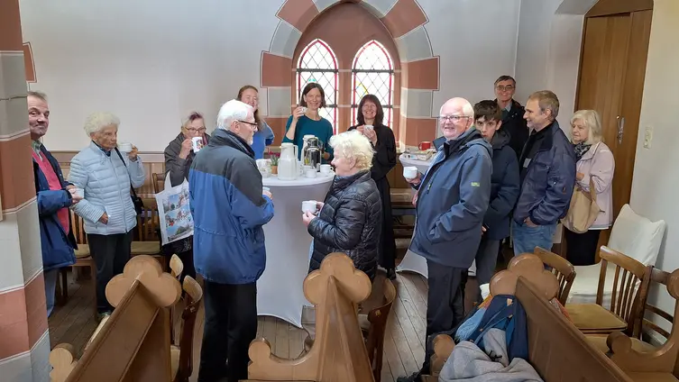 Ein fröhliches Beisammensein im Kirchcafé. Oktober 2025