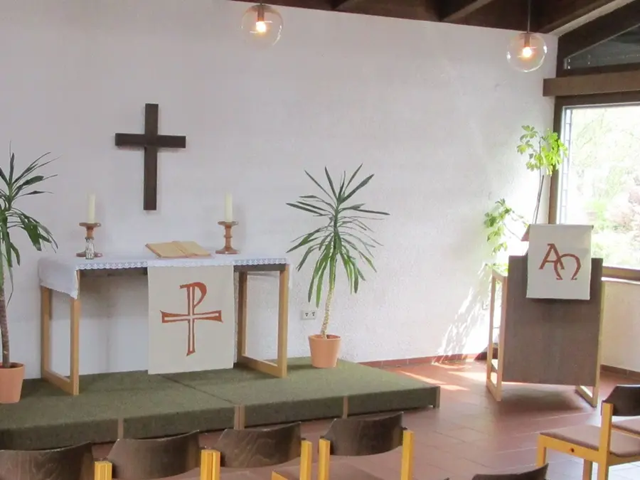 Kirchenraum im Gemeindehaus Zell