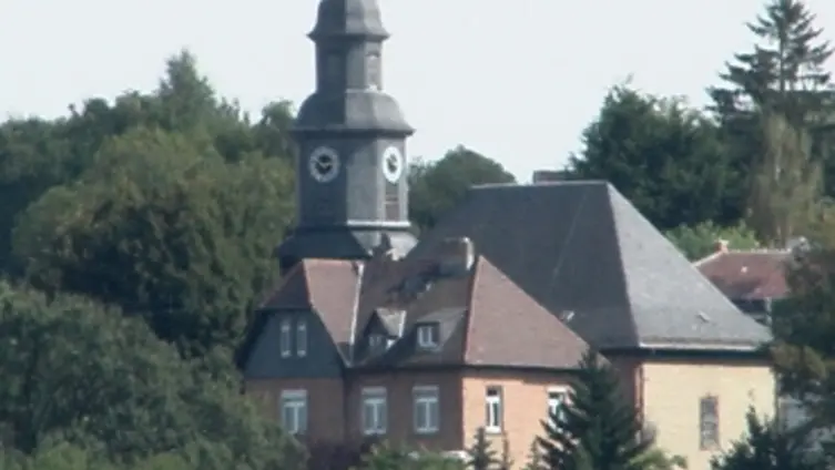 Kirche von Westen