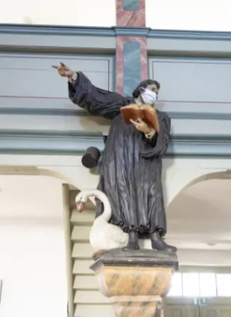 Martin Luther mit Schwan