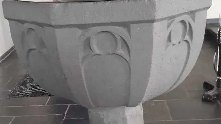 Die Texte und Fotos beruhen auf der "Besonderen Lernleistung - Geschichtsrezeption im digitalen Zeitalter: histocaching" als neue Form der Vergangenheitsbegegnung am Beispiel der Braubacher Barbarakirche." von Tobias Metz.