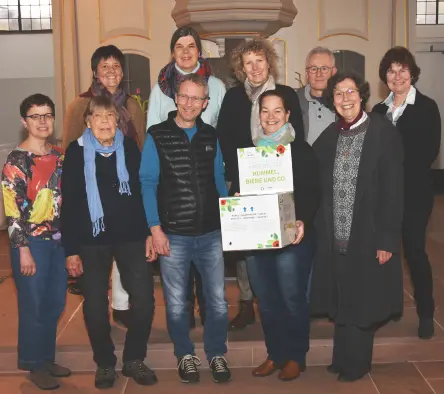Umweltteam eröffnet Sammelaktion für ausgediente Handys