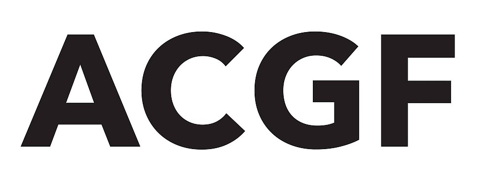 Das Logo der Arbeitsgemeinschaft Christlicher Gemeinden in Friedrichsdorf zeigt im Zentrum ein gezeichnetes Boot mit kreuzförmigem Mast, die Buchstaben ACGF und außen kreisförmig den Schriftzug "Arbeitsgemeinschaft Christlicher Gemeinden in Friedrichsdorf".