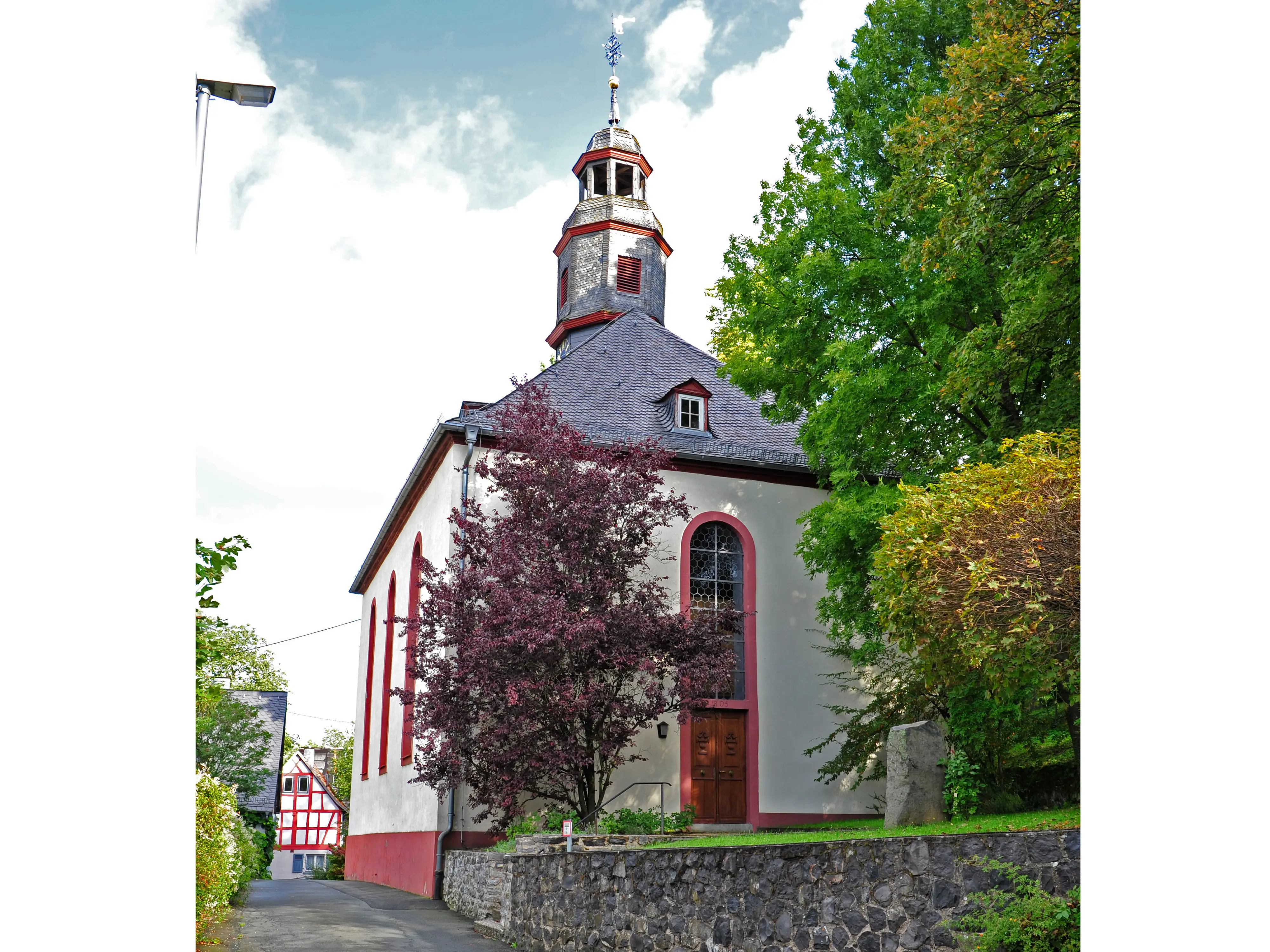 Ev. Burckhardtkirche Niedershausen Südseite