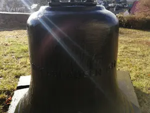 Glocke an der Hirschhäuser Kirche