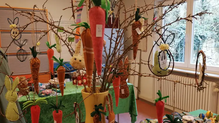 Karotten am Baum