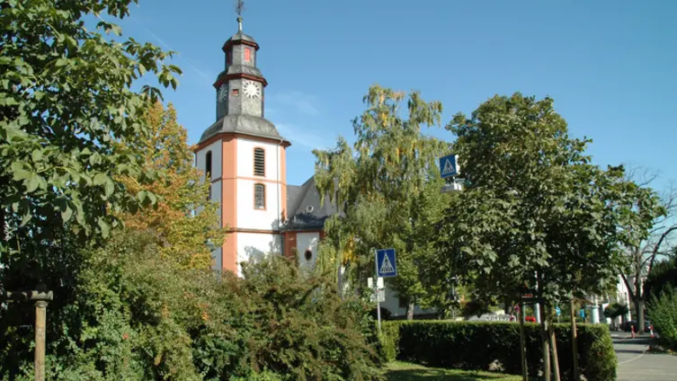 Das Bild zeigt die Wilhelmskirche in Bad Nauheim.