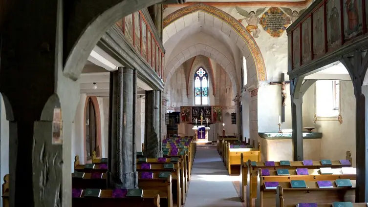 Blick beim Eintritt durch die Westtür