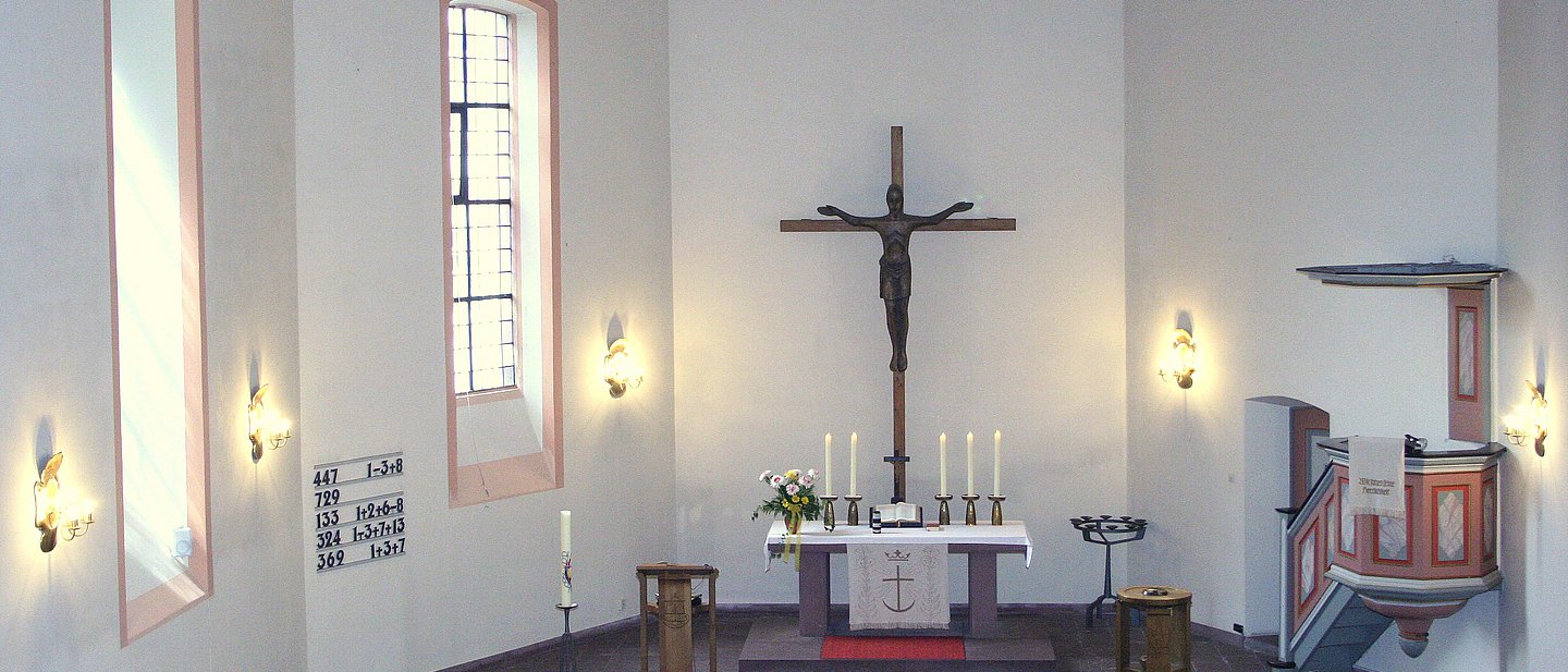 Altarraum Evangelische Jesus-Christus-Kirche Worms-Pfiffligheim