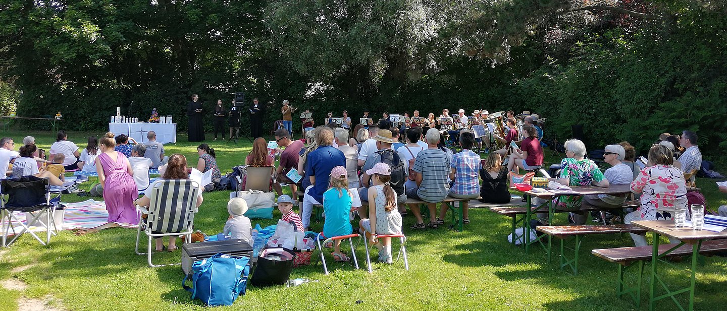 Besucher Tauffest im Fritz-Becker-Bad Trebur 2025