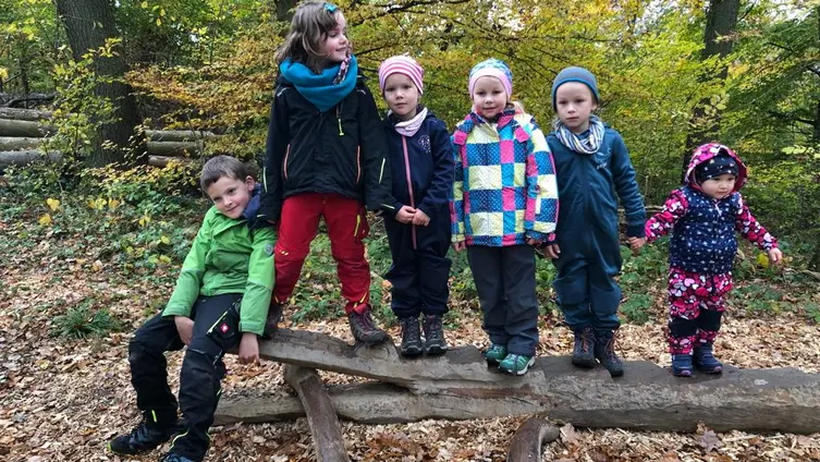 Gruppenfoto der Kinder am Familientag.
