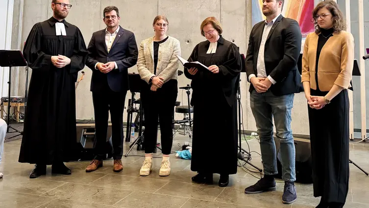 (c) Fachbereich Kinder und Jugend