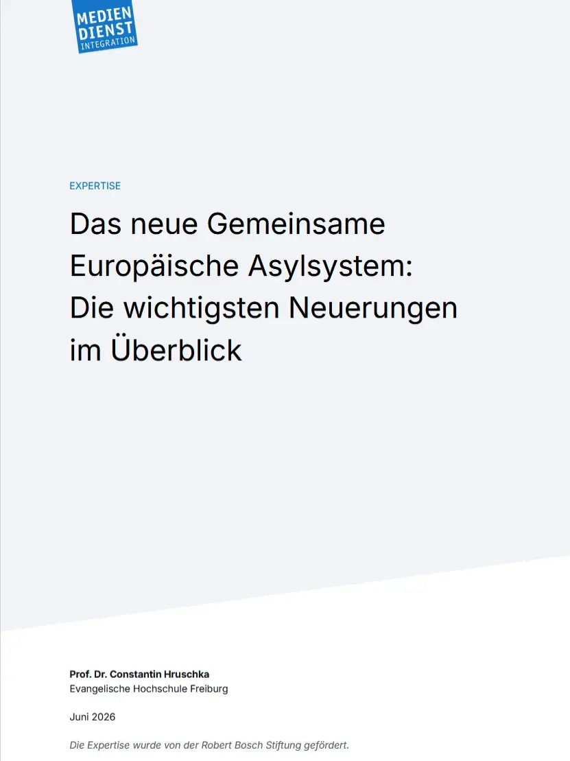 Cover der Expertise in hellblaugrau und weiß