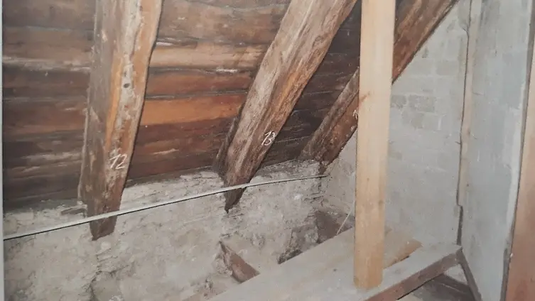 Die Texte und Fotos beruhen auf der "Besonderen Lernleistung - Geschichtsrezeption im digitalen Zeitalter: histocaching" als neue Form der Vergangenheitsbegegnung am Beispiel der Braubacher Barbarakirche." von Tobias Metz.